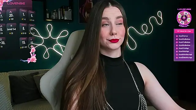 katie taylorr online show from November 2025 10:21:02 PM