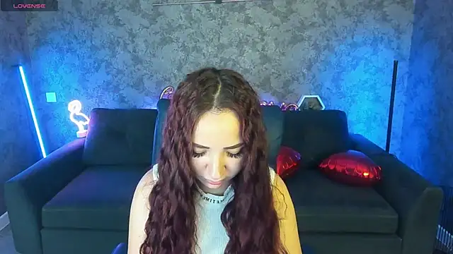 ElysLunar online show from February 2026 06:45:02 AM