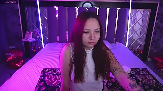 ElysLunar online show from February 2026 06:32:01 AM