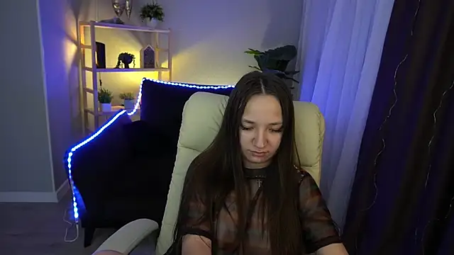 Snapshot of ElysLunar chatting on February 2025 02:37:01 AM ElysLunar online show from February 2025 02:37:01 AM