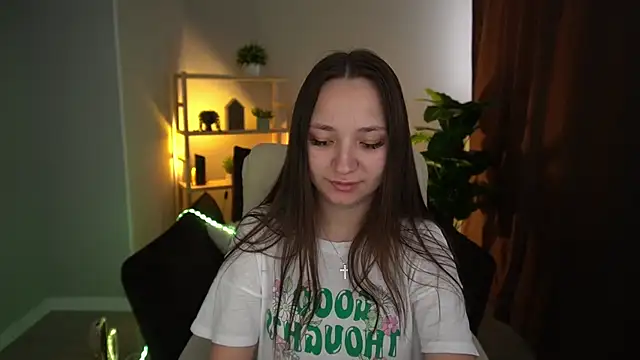 Snapshot of ElysLunar chatting on December 2024 06:12:02 AM ElysLunar online show from December 2024 06:12:02 AM