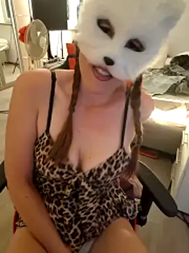 Hexe12346 online show from April 2026 06:14:02 PM