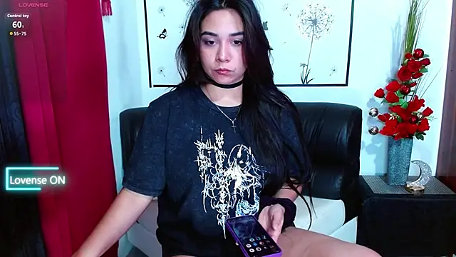 Snapshot of Lune_Claire chatting on January 2026 12:05:02 AM Lune Claire online show from January 2026 12:05:02 AM