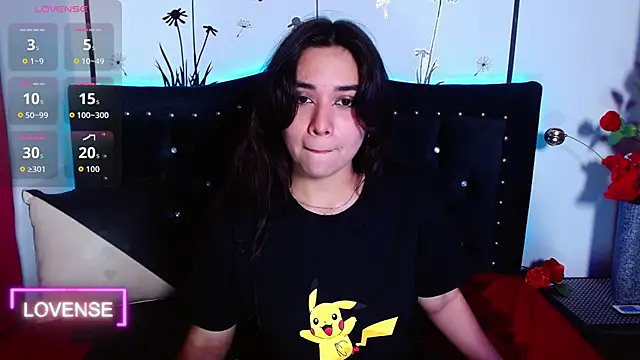 Snapshot of Lune_Claire chatting on April 2026 05:01:02 AM Lune Claire online show from April 2026 05:01:02 AM