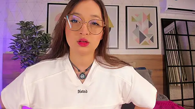 MiaKay1 online show from April 2026 01:40:01 AM