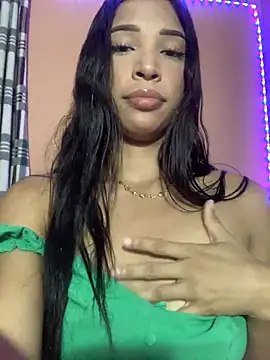 Snapshot of Nicole_cute1 chatting on December 2024 05:00:01 AM Nicole cute1 online show from December 2024 05:00:01 AM