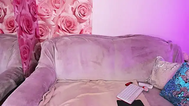 CurlyDreams online show from April 2026 05:25:01 AM