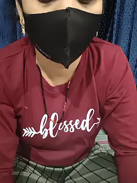 kaveerpooja947 online show from December 2025 05:36:01 PM