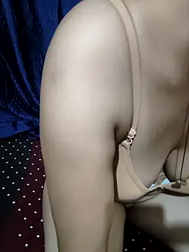 kaveerpooja947 online show from March 2026 04:38:01 PM