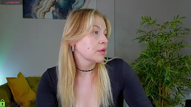 Snapshot of Colleen_Blake chatting on June 2026 05:03:04 PM Colleen Blake online show from June 2026 05:03:04 PM