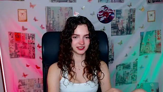  SusieSu  online show from April 2026 06:33:01 PM