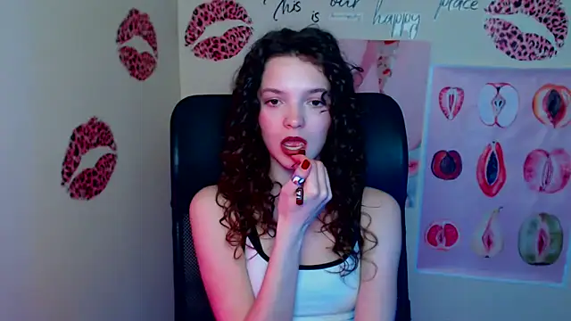  SusieSu  online show from April 2026 06:47:01 PM