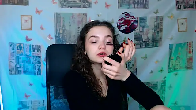  SusieSu  online show from April 2026 06:17:01 AM