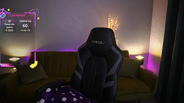 MagicLilu online show from November 2025 09:30:02 PM