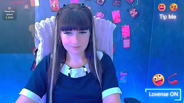 Snapshot of Violla_My chatting on July 2026 05:48:02 AM Violla My online show from July 2026 05:48:02 AM
