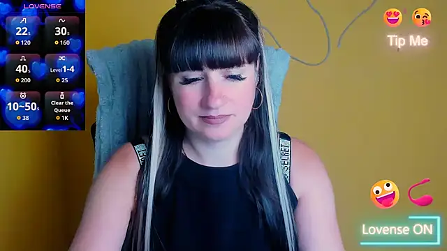 Snapshot of Violla_My chatting on June 2026 05:13:01 AM Violla My online show from June 2026 05:13:01 AM