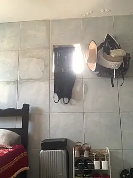 Gabrielleof online show from October 2025 01:08:01 PM