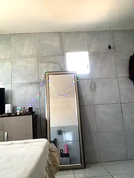 Gabrielleof online show from December 2025 03:33:01 PM