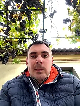 Rowing199456 online show from September 2025 06:42:01 AM