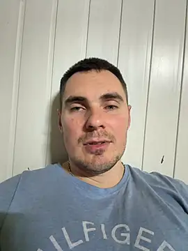 Rowing199456 online show from April 2026 07:11:02 PM