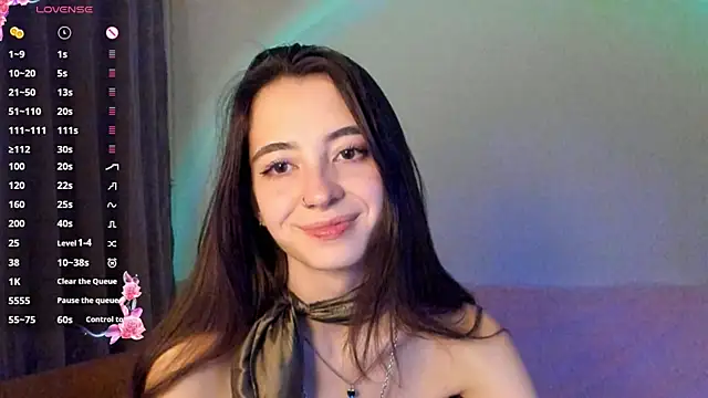 EvaBradley online show from October 2025 06:42:01 PM