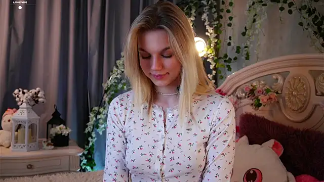 EdlinAlliston online show from November 2025 01:25:01 PM