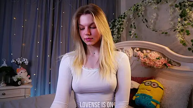 Snapshot of EdlinAlliston chatting on February 2026 03:46:02 PM EdlinAlliston online show from February 2026 03:46:02 PM