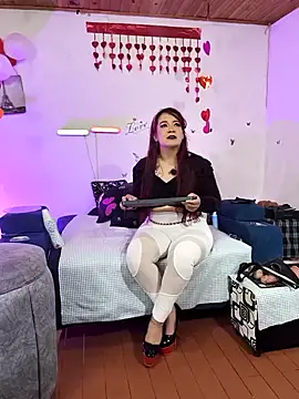 keila j online show from March 2026 10:48:02 AM