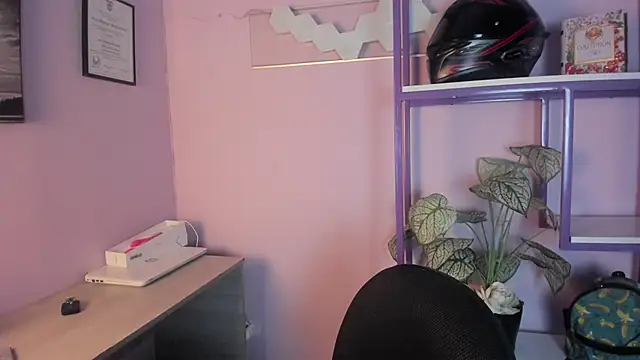 Scarlett  Fox   online show from April 2026 11:33:02 AM