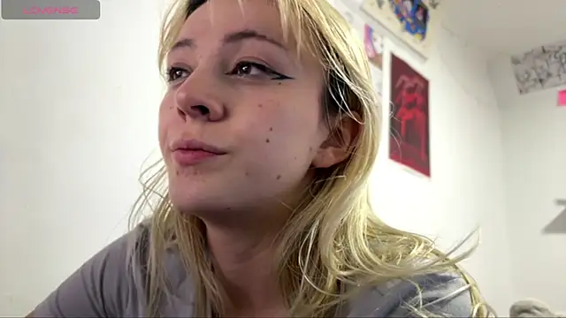 Cloe five online show from May 2026 04:42:01 AM