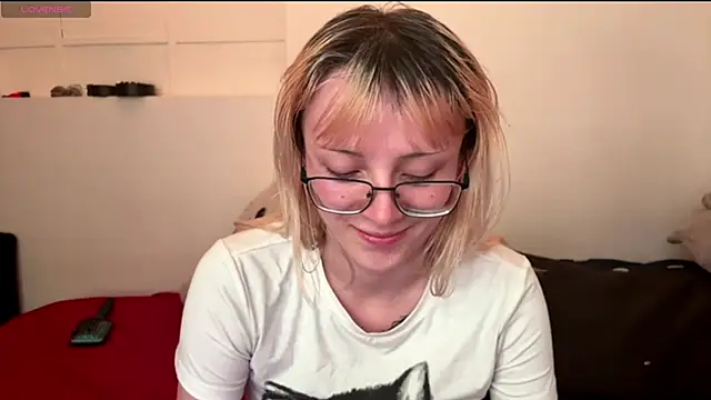 Cloe five online show from November 2025 12:11:02 AM