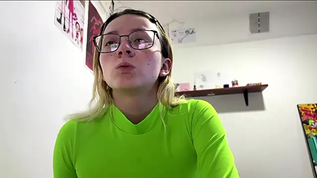 Cloe five online show from February 2026 03:29:02 PM