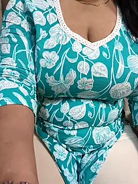 Snapshot of Anamika_Kapoor chatting on October 2025 10:42:02 PM Anamika Kapoor online show from October 2025 10:42:02 PM