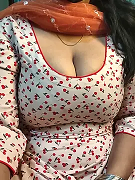 Snapshot of Anamika_Kapoor chatting on November 2025 10:02:01 PM Anamika Kapoor online show from November 2025 10:02:01 PM