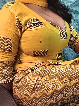 Anamika Kapoor online show from February 2026 10:32:01 PM