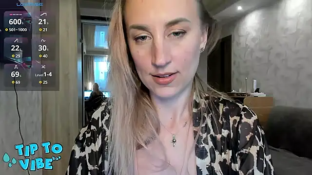 Snapshot of lady_Nati chatting on February 2025 02:43:02 PM lady Nati online show from February 2025 02:43:02 PM