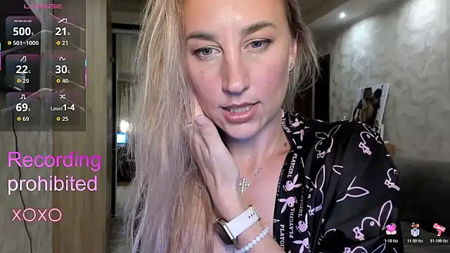 lady Nati online show from November 2025 03:05:02 PM