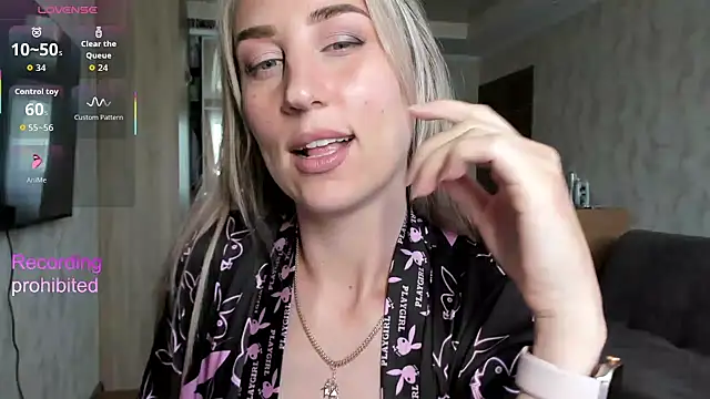 lady Nati online show from May 2026 10:43:02 AM