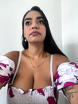 Sara-77 online show from October 2025 03:24:02 PM