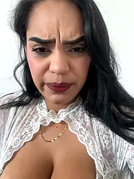 Snapshot of Sara-77 chatting on November 2025 03:05:01 PM Sara-77 online show from November 2025 03:05:01 PM