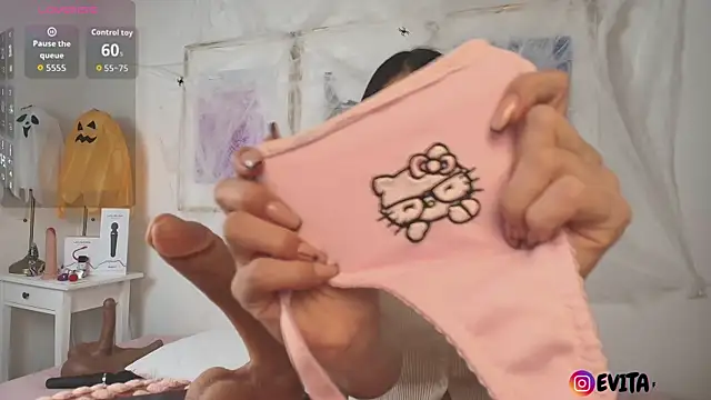 Eva depp online show from October 2025 01:52:01 PM