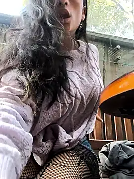 Lila Desiree online show from March 2026 08:32:01 PM