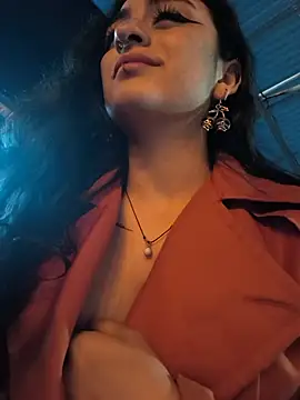 Lila Desiree online show from June 2026 11:36:02 PM