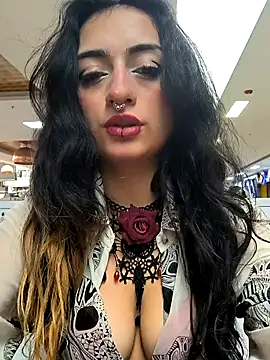 Lila Desiree online show from February 2025 05:31:01 PM