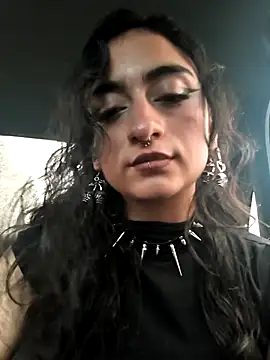 Lila Desiree online show from April 2026 10:03:01 PM