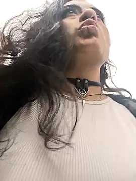 Snapshot of Lila_Desiree chatting on February 2026 09:25:01 PM Lila Desiree online show from February 2026 09:25:01 PM