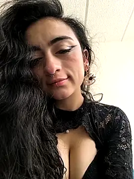 Lila Desiree online show from April 2026 01:39:02 PM