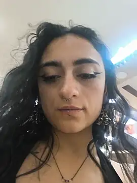 Lila Desiree online show from May 2026 11:31:01 PM
