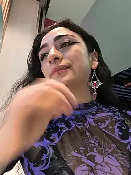 Lila Desiree online show from May 2026 11:25:01 PM