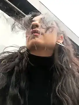 Lila Desiree online show from April 2026 05:27:02 PM